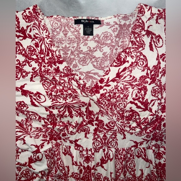 Style & Co Soft Empire Waist V-Neck Red & White Toile Short Sleeved Top, Size L - Picture 3 of 8